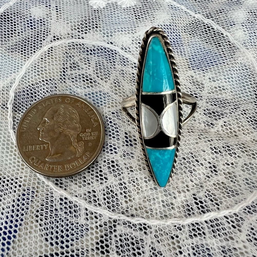 Vintage Signed Turquoise Onyx & Mother of Pearl Inlay Ring - Picture 5 of 7